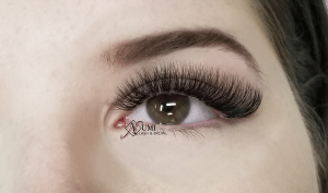 Numi Eyelash extensions